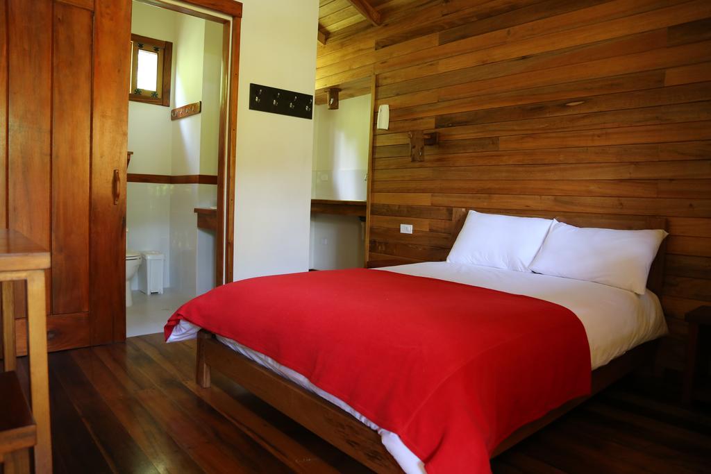 Sisakuna Lodge Mindo Rom bilde